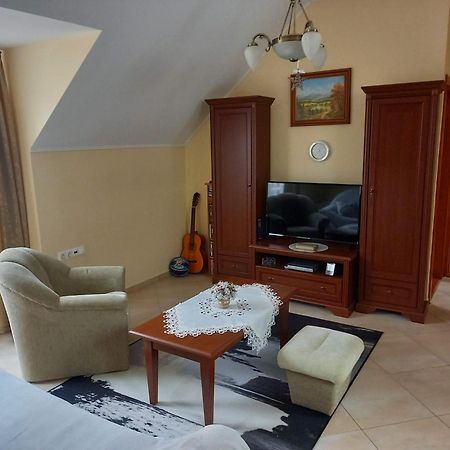 River Apartmanhaz Jászberény Bagian luar foto