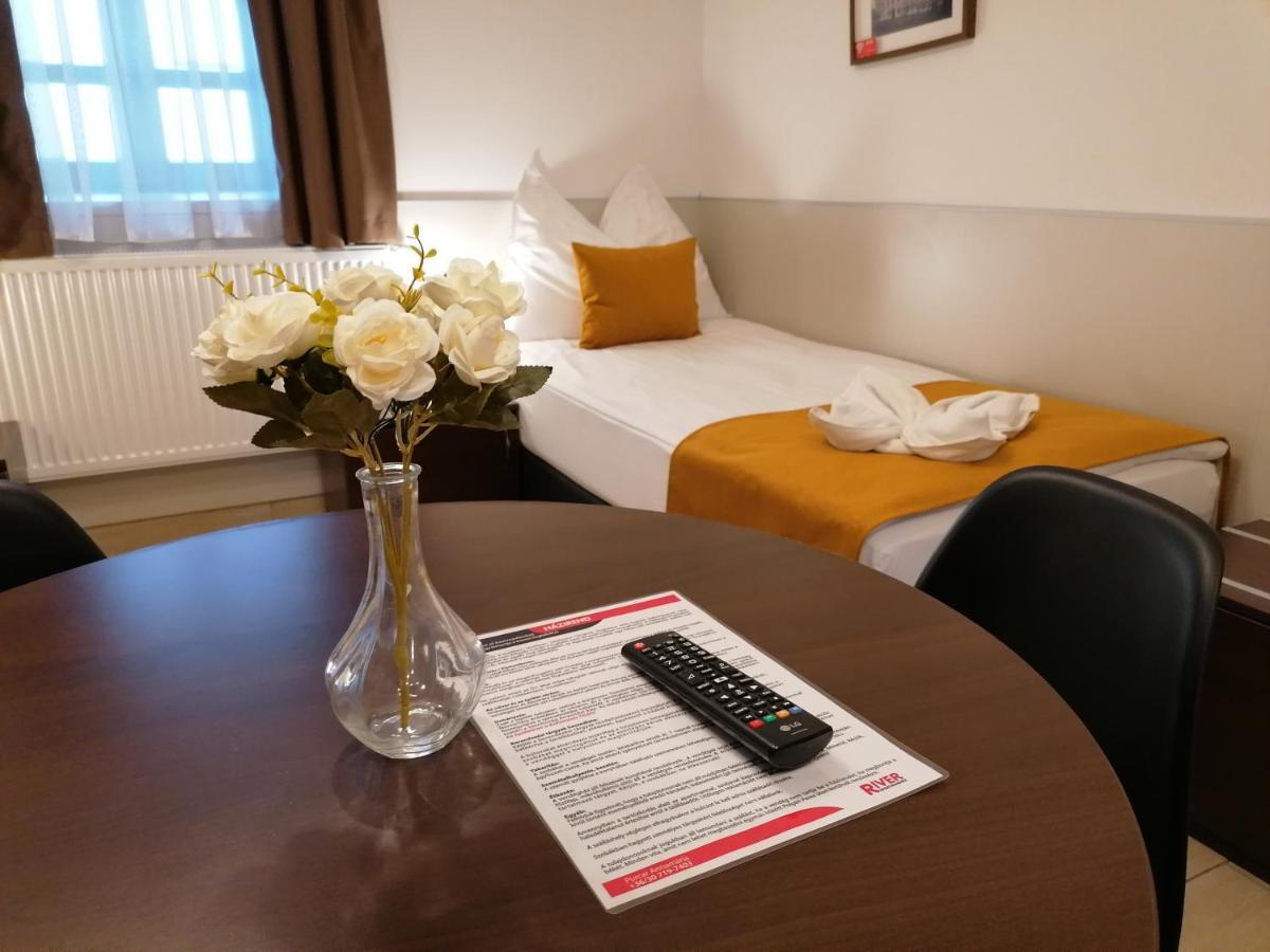 River Apartmanhaz Jászberény Bagian luar foto